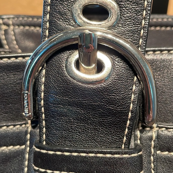 Coach Soho Y2k Black Leather Shoulder Bag EUC - Picture 3 of 11